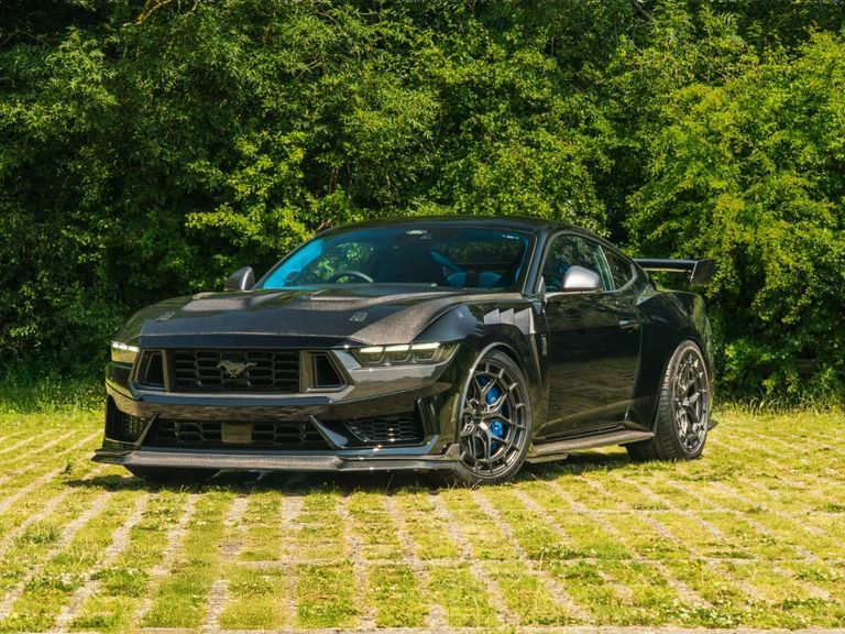 Ford Mustang 5.0 V8 Dark Horse Black