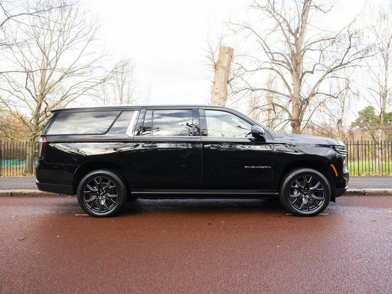 Chevrolet Suburban High Country 4Wd Black #3