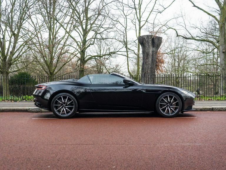 Aston Martin DB11 V8 528 Volante Touchtronic Black #3
