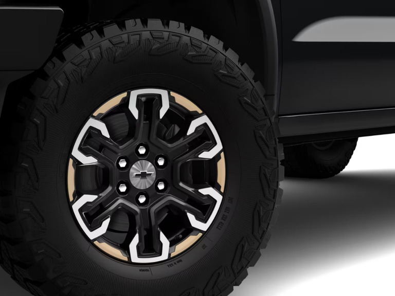 Chevrolet Silverado Pickup CH26ZRR Black #3