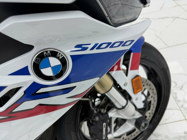 BMW 999Cc AL11DOB Black
