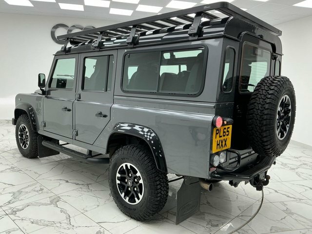 Land Rover Defender 2.2 Tdci Adventure Station Wagon Double Cab Di Black #3