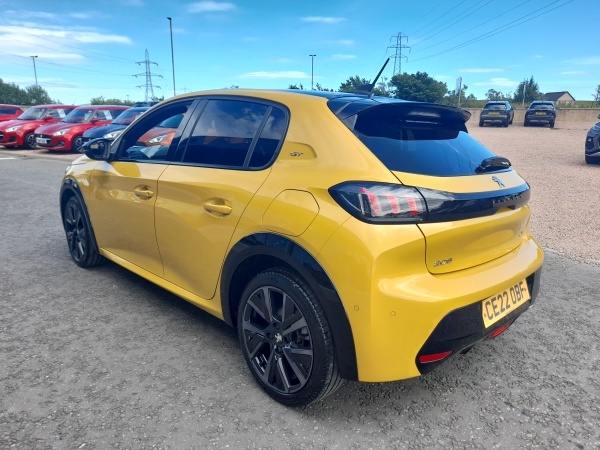 Peugeot 208 1.2 Puretech 100 Gt Premium CE22OBF Yellow #5