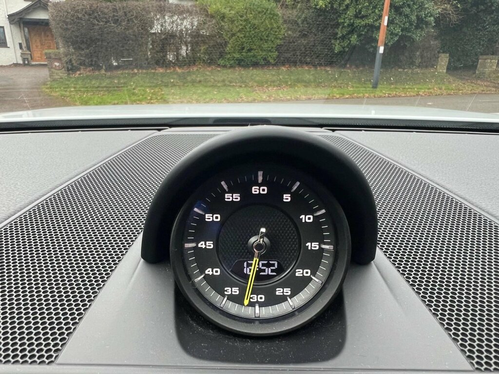 Porsche Panamera 2.9 V6 E-hybrid 14Kwh 4 10 Years Edition Saloon Pd White #3