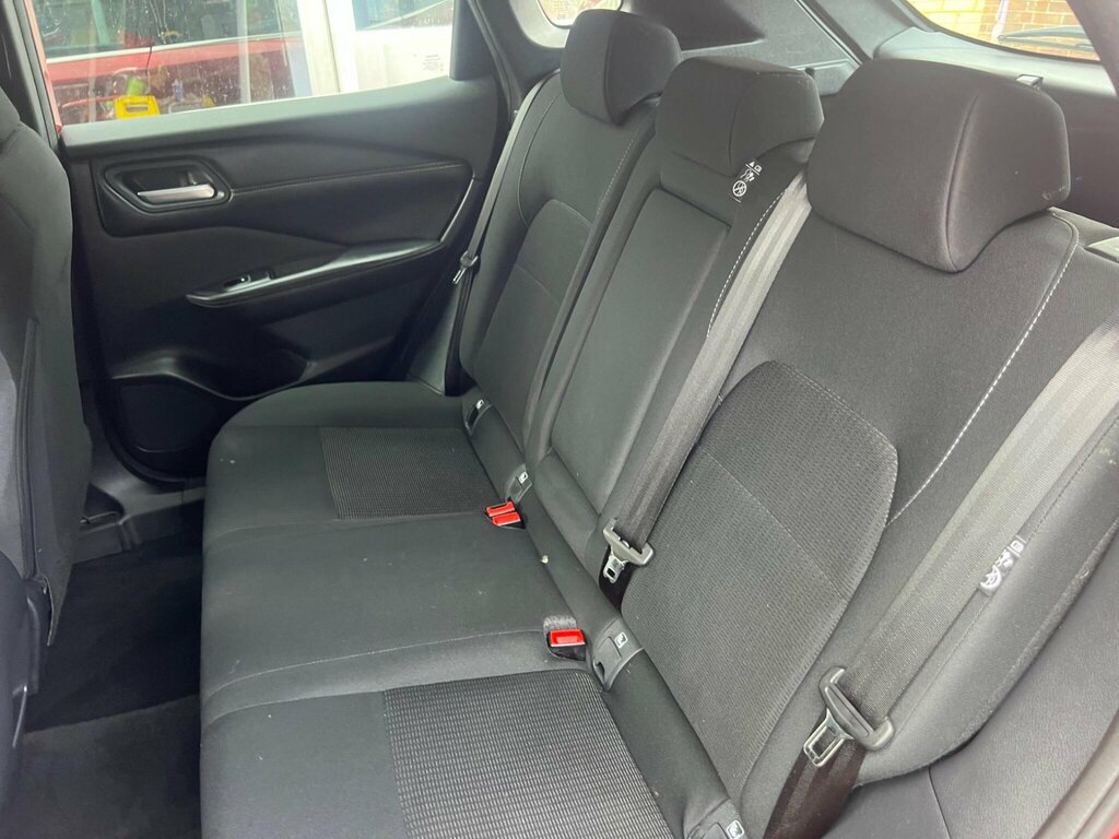 Nissan Qashqai 1.3 Dig-t Mhev Acenta Premium Euro 6 Ss GV73WFD Red #5