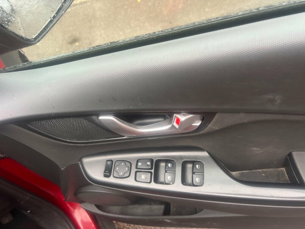 Hyundai Kona 1.0 T-gdi Mhev Se Connect Euro 6 Ss PX72OYG Red #4