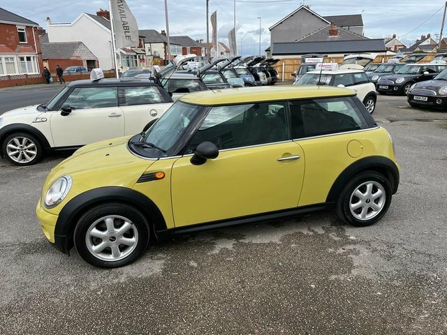 Mini Hatch One 1.6 One 98 Bhp FX10ZTP Yellow #6