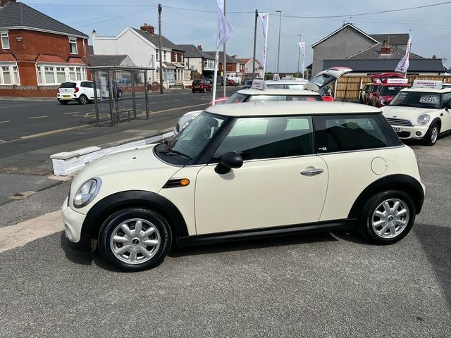 Mini Hatch First 1.6 First 75 Bhp DE60OKR White #6