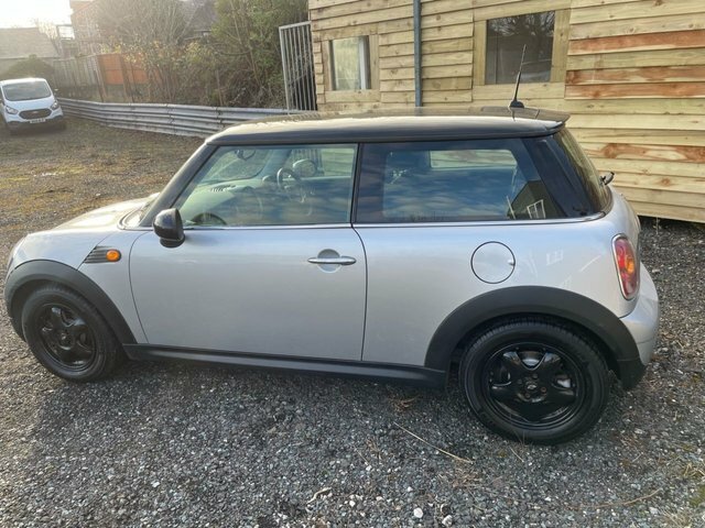 Mini Hatch Cooper 1.6 Cooper 118 Bhp YG56XVK Silver #6