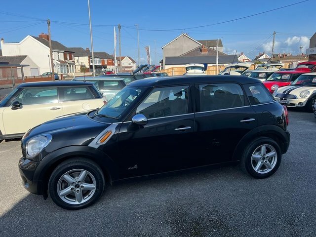 Mini Countryman 1.6 Cooper D All4 112 Bhp YG60ZPS Black #5