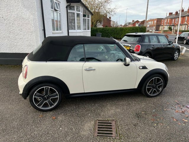 Mini Convertible 1.6 Cooper Convertible Euro 4 1 BV59LXW White #4