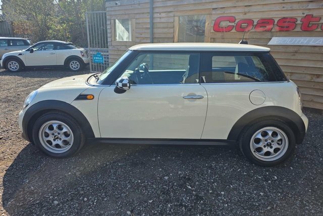 Mini Hatch 1.6 One Hatchback Euro 5 98 Ps YB11SVL White #5