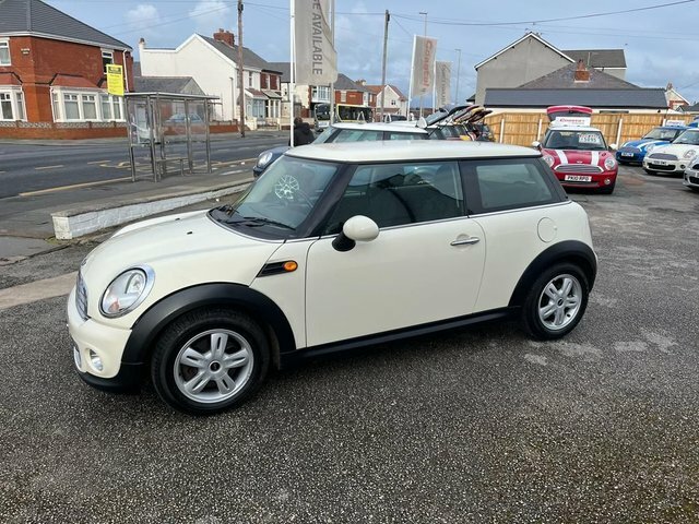 Mini Hatch One 1.6 One 98 Bhp DRZ2766 White #5