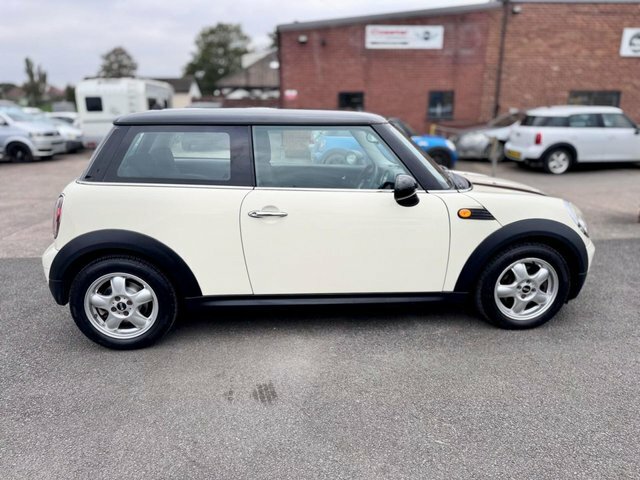 Mini Hatch 1.6 Cooper Hatchback Euro 5 122 NU10YYD White #5
