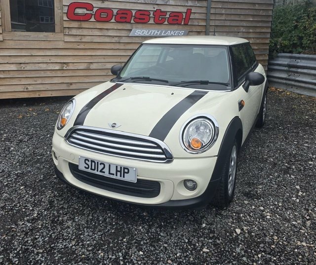 Mini Hatch 1.6 First Hatchback Euro 5 75 P White