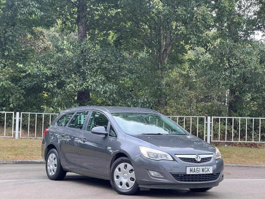 Vauxhall Astra 1.7 Cdti Ecoflex Exclusiv Sports Tourer Euro 5 MA61WGK Grey #2