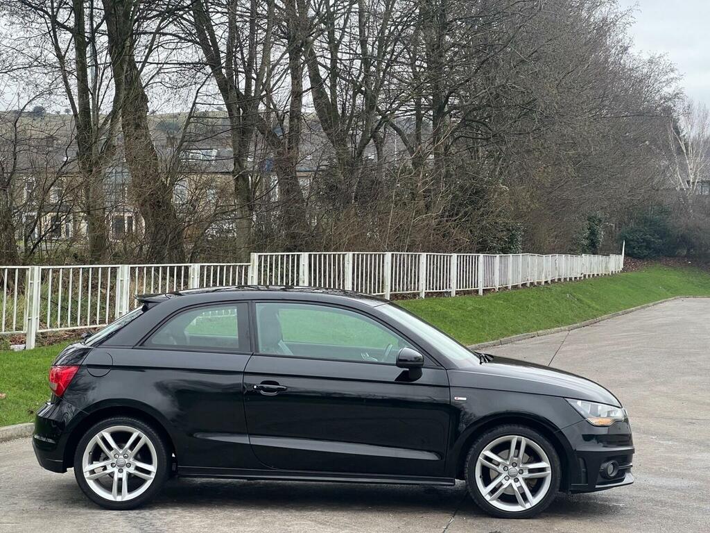 Audi A1 1.6 Tdi S Line Euro 5 Ss KM13BYN Black #5