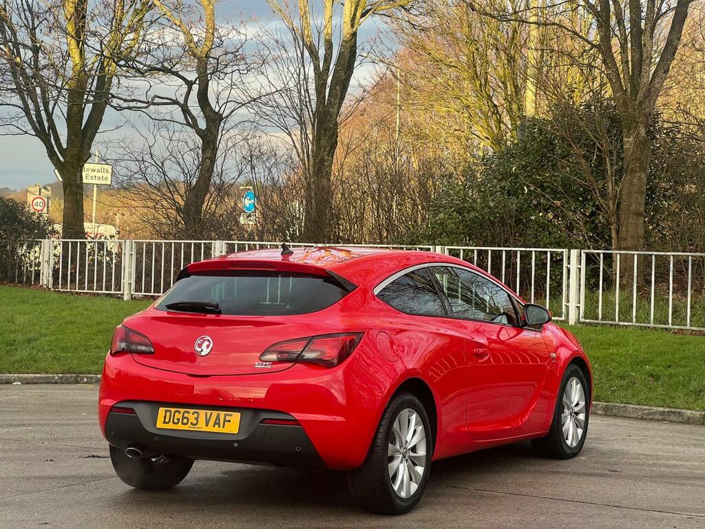 Vauxhall Astra GTC 1.6T 16V Sri Euro 5 Red #6