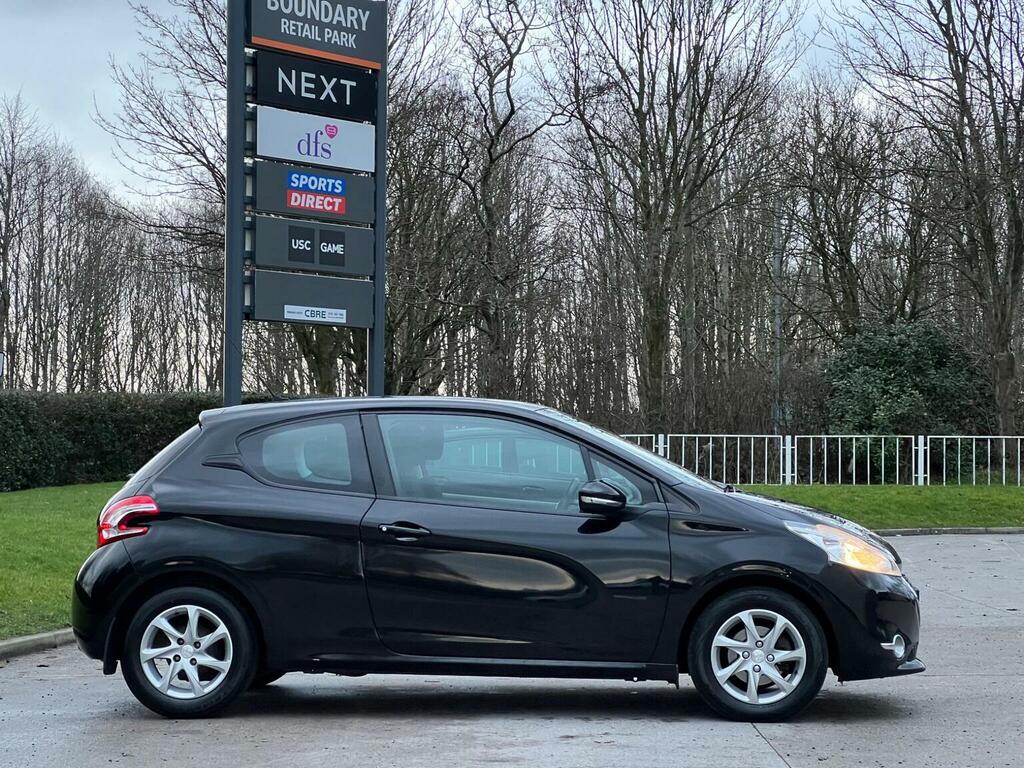 Peugeot 208 1.2 Vti Puretech Active Euro 5 OU64XON Black #5