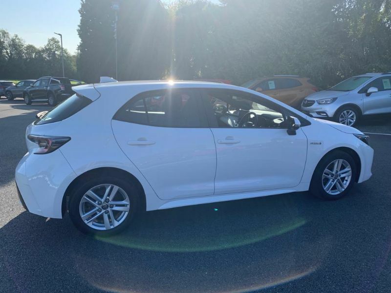 Toyota Corolla Icon 1.8 Hev Cvt AYZ9743 White #6