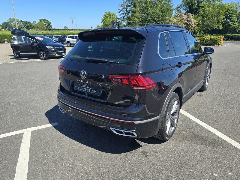 Volkswagen Tiguan R Black #4