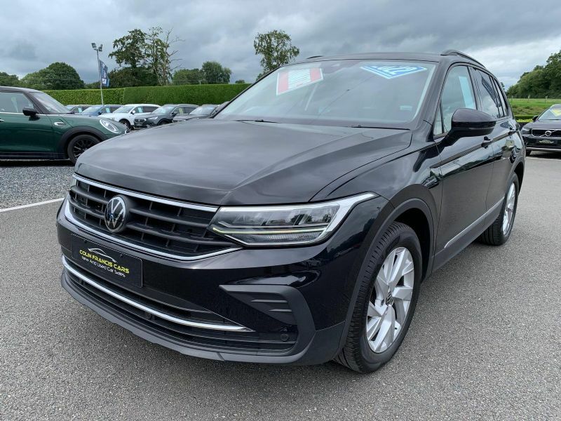 Volkswagen Tiguan Life 2.0Tdi S Black