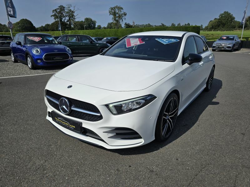 Mercedes-Benz A Class 180 Amg Line Edition Executive FSZ4381 White