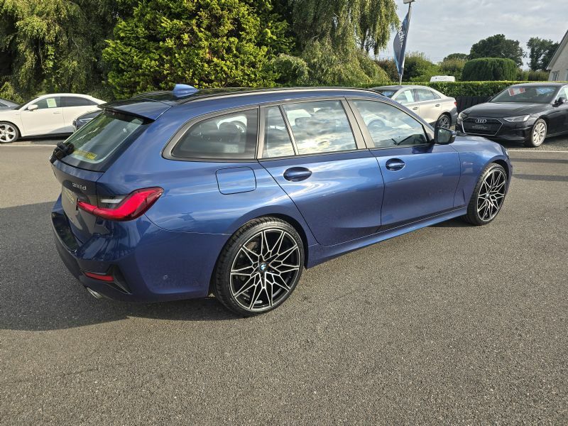 BMW 3 Series Se Mhev YM70MFF Blue #5