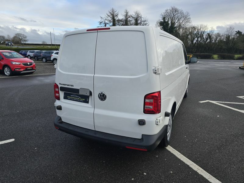 Volkswagen Transporter T30 Start YJ19LZC White #4