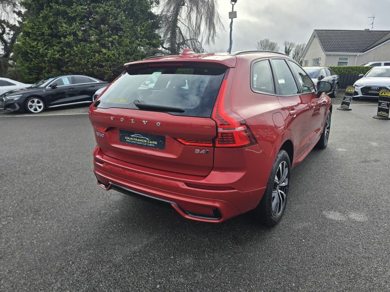 Volvo XC60 Plus Dark 2.0 B4d Mhev Awd Red #4