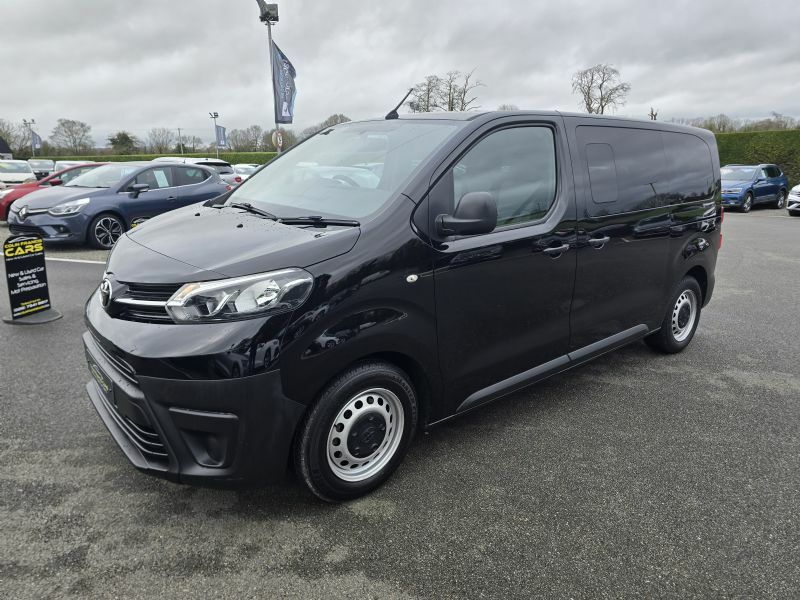 Toyota Proace Verso Combi Medium L1 1.5 D RF69AZJ Black #2