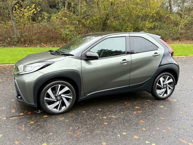 Toyota Aygo X 1.0 Vvt-i Exclusive Hatchback Eu SL72VXD Green #2