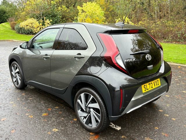 Toyota Aygo X 1.0 Vvt-i Exclusive Hatchback Eu SL72VXD Green #5