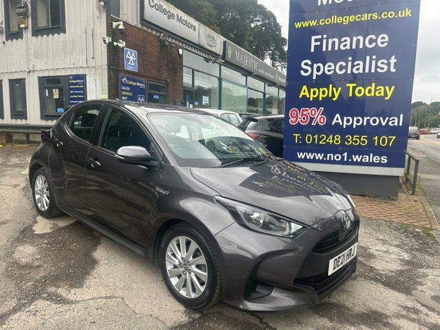 Toyota Yaris 2021 21 1.5 Icon Fhev 114 Bhp One Own Grey