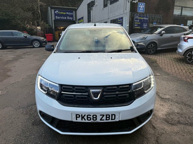 Dacia Sandero 2018 68 1.0 Sce Essential Hatchback Man PK68ZBD White #2