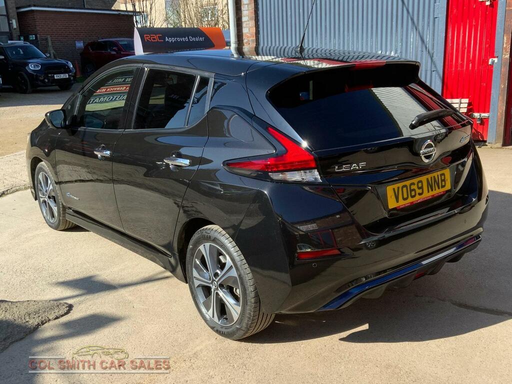 Nissan Leaf 110Kw Tekna 40Kwh Hatchback Black #4