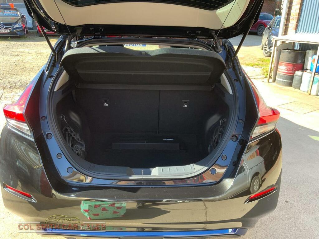 Nissan Leaf 110Kw Tekna 40Kwh Hatchback Black #5