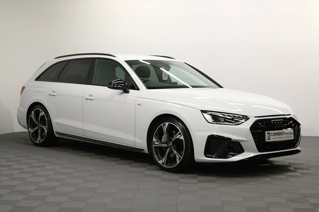 Audi A4 Avant Tdi 40 Black Edition S Tronic Quattro White
