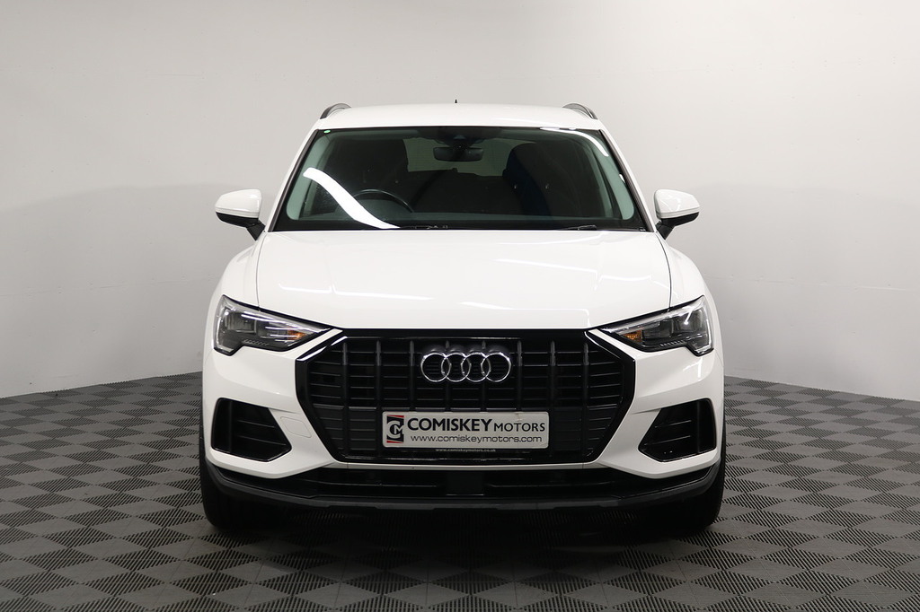 Audi Q3 Tfsie Technik RK72MVE White #2