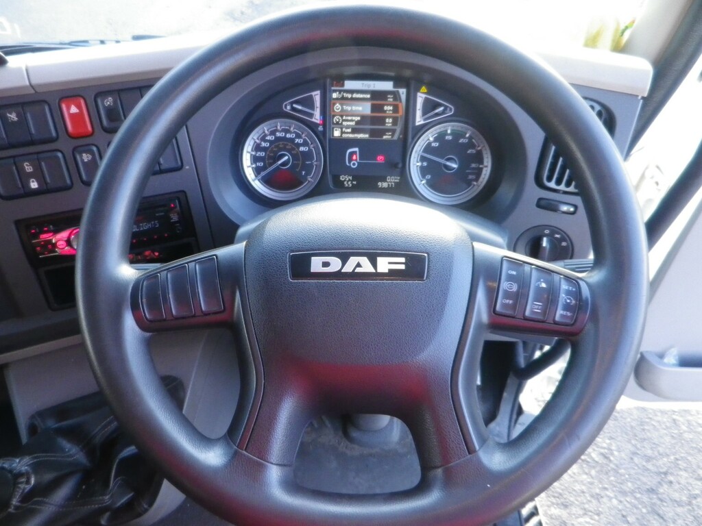 DAF All Models Vehicle Transporter 180 Flat Bed Vehicle Delivery White #5
