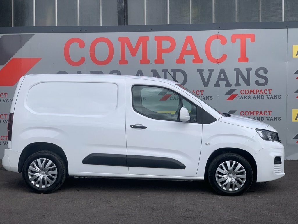 Peugeot Partner Mpv MK19YKA White #4