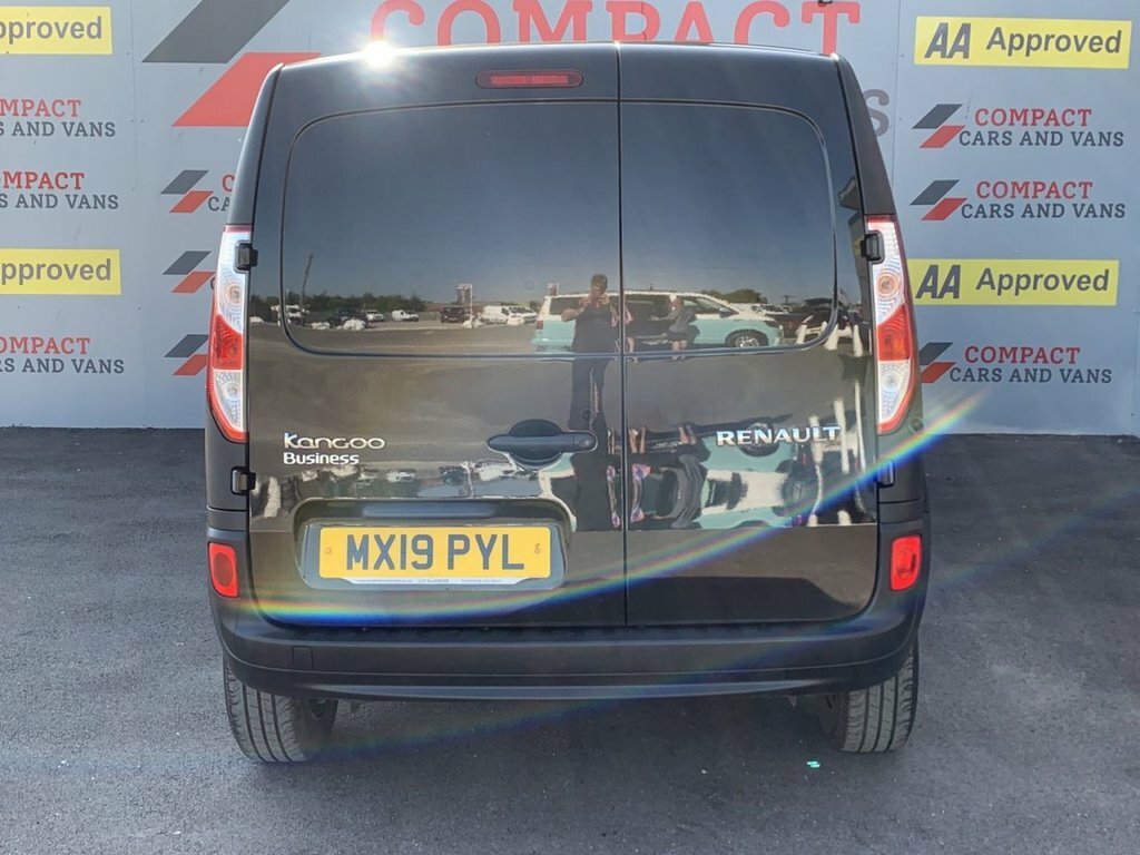 Renault Kangoo Mpv MX19PYL Black #4