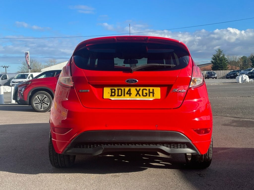 Ford Fiesta Hatchback BD14XGH Red #6