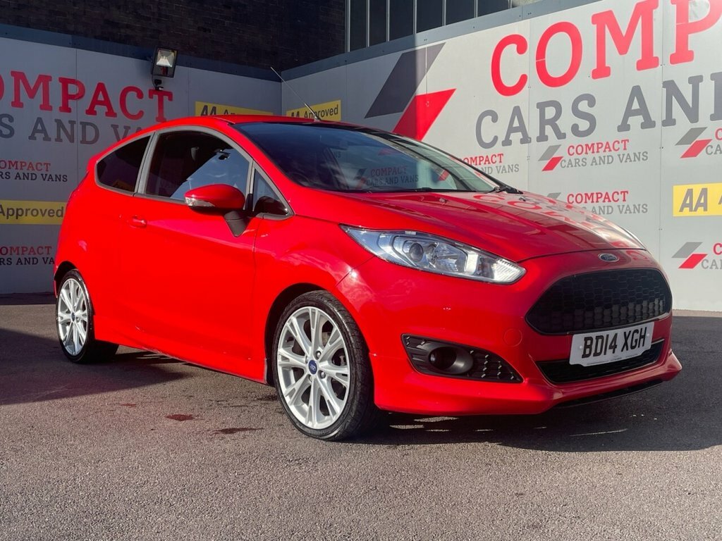 Ford Fiesta Hatchback BD14XGH Red #3