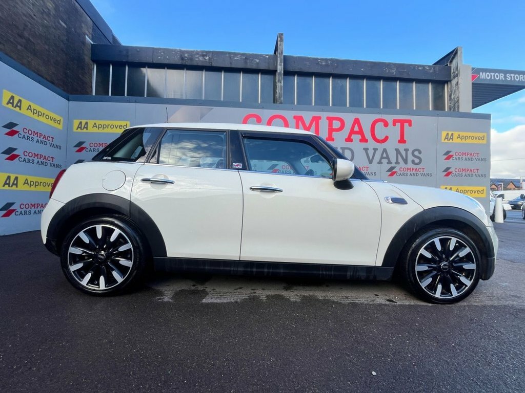 Mini Hatch 1.5L Cooper Exclusive GJ20ENR White #4