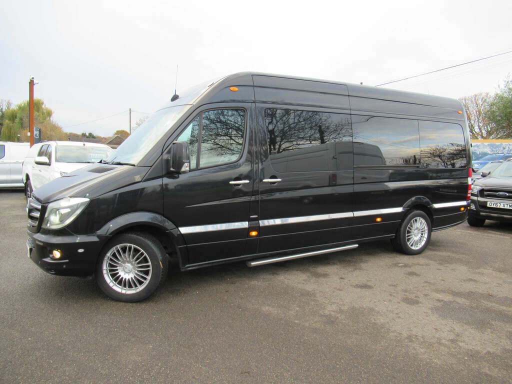 Mercedes-Benz Sprinter 8 Seater Party Bus Limo 3.0 319 Cdi LF17ODK Black #6