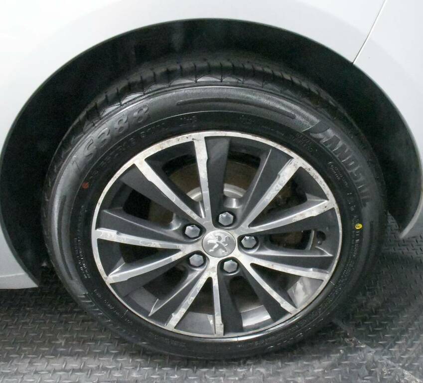 Peugeot 308 1.6 Bluehdi 120Bhp Silver #5