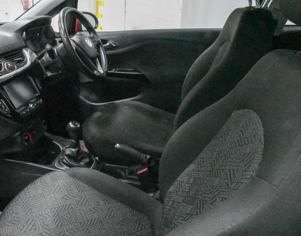 Vauxhall Corsa Hatchback Special Ed 1.4 75 Energy Red #3