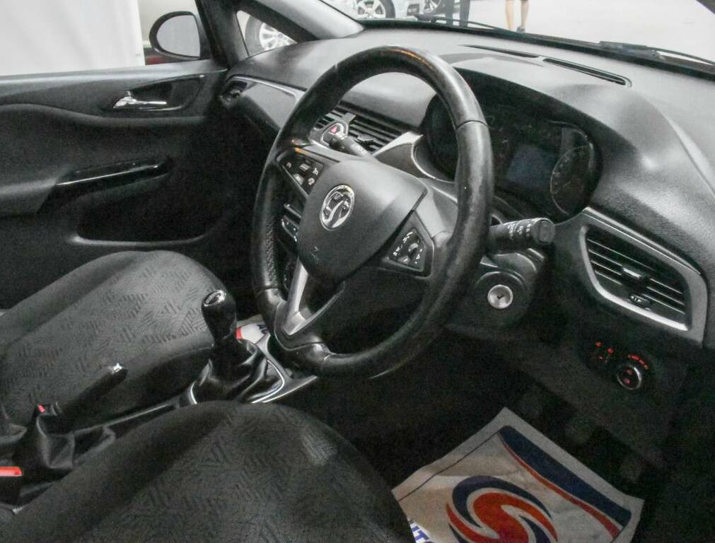 Vauxhall Corsa Hatchback Special Ed 1.4 75 Energy Red #4