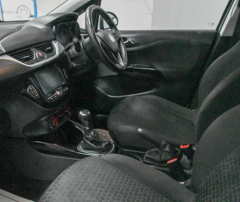 Vauxhall Corsa Hatchback 1.4 Se Nav White #3